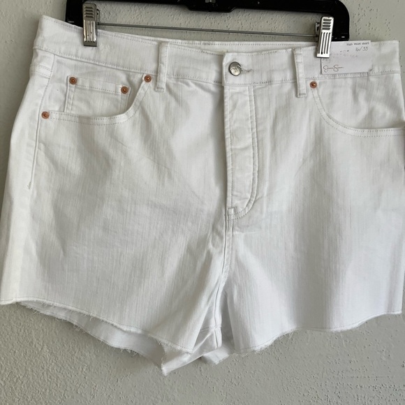 Jessica Sinpson Woman White High Rise Jean Short, Size 16/33 - Picture 2 of 8